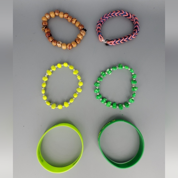 Lot of 6 Beaded Silicone Wood Bracelets - Picture 7 of 9
